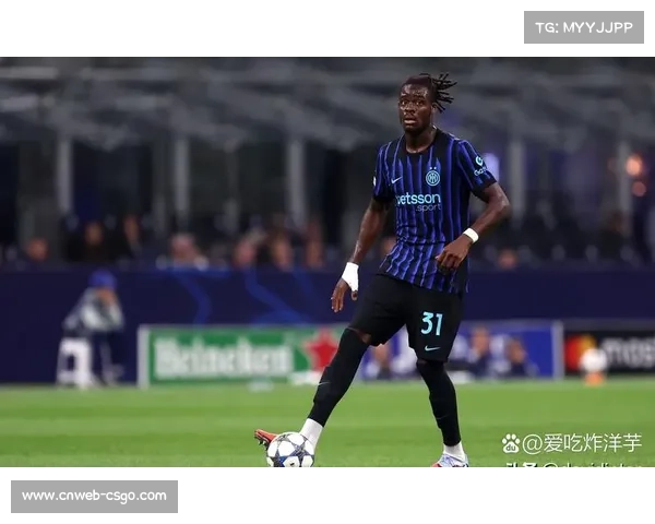 比塞克：我、阿坎吉和巴斯托尼是最好的防守配置？